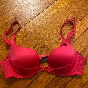 Victoria’s Secret very sexy Demi bra